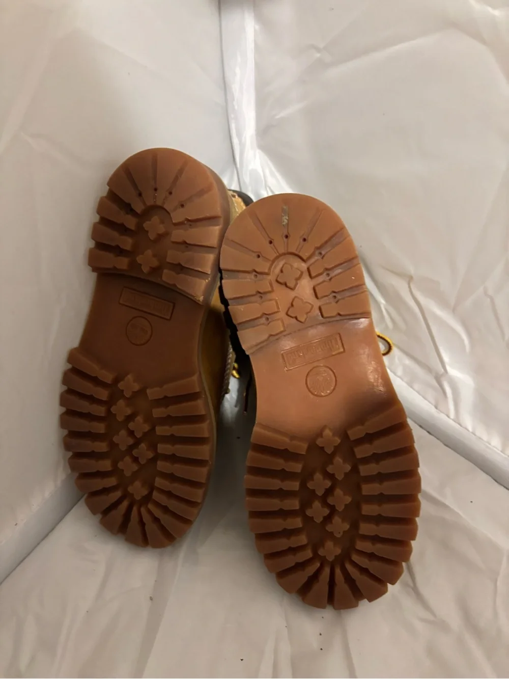 Timberland Kids Wheat Brown Lace-Up Waterproof Boots. Size 12